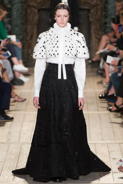 Look 5